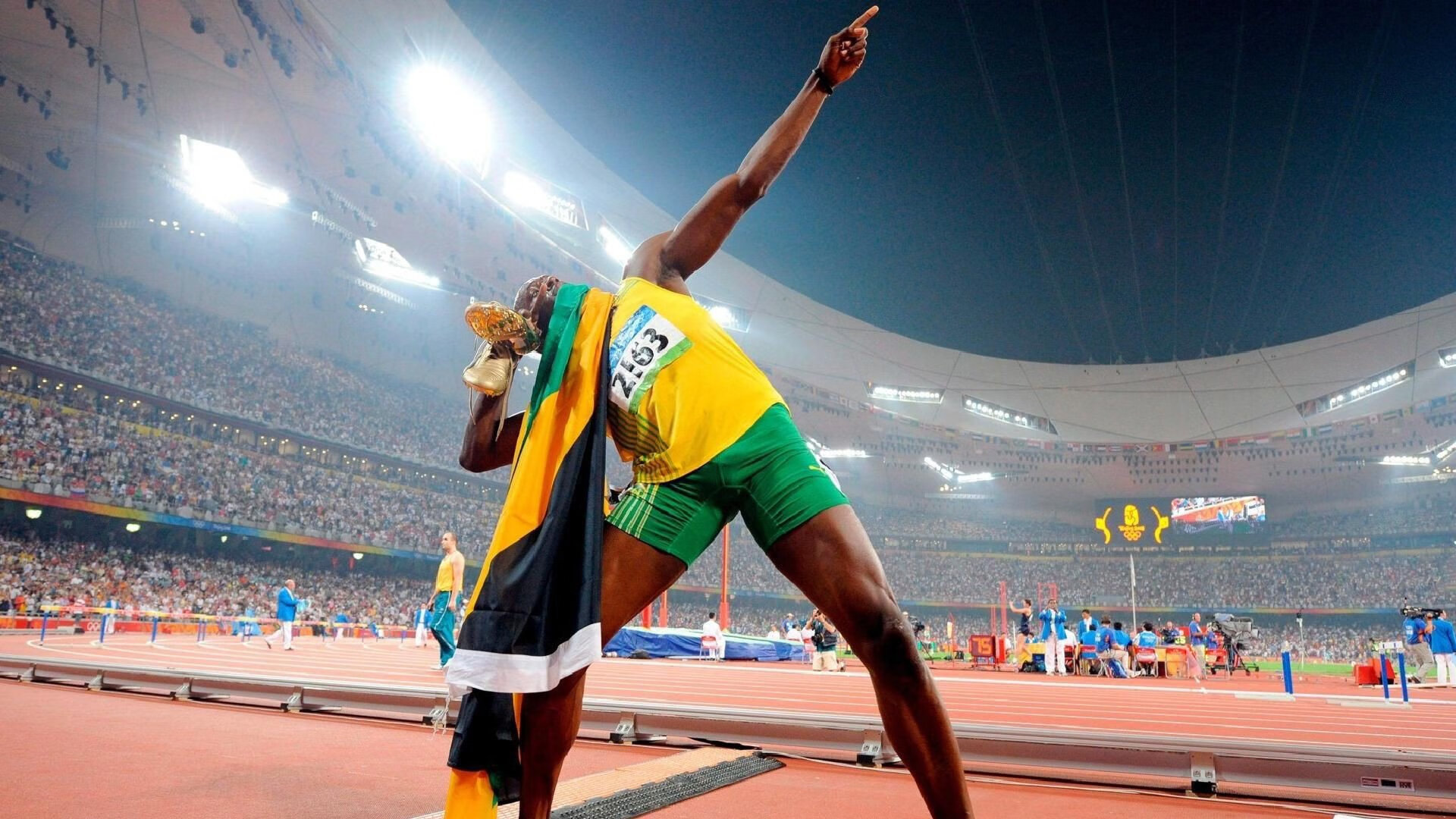 “亚戈·卡尔曼的脚下技巧与团队协作,带领阿根廷美洲狮队屡创佳绩”