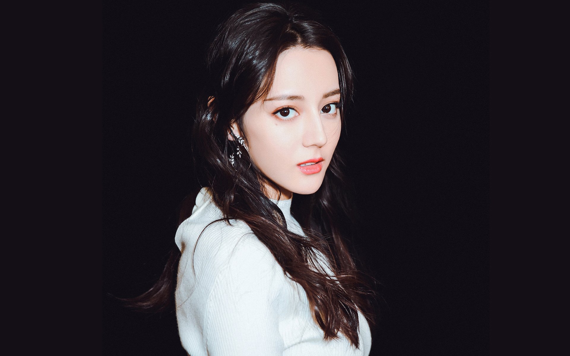 米兰体育-“武汉马拉松赛：决胜时刻，谁能迎风而上？”