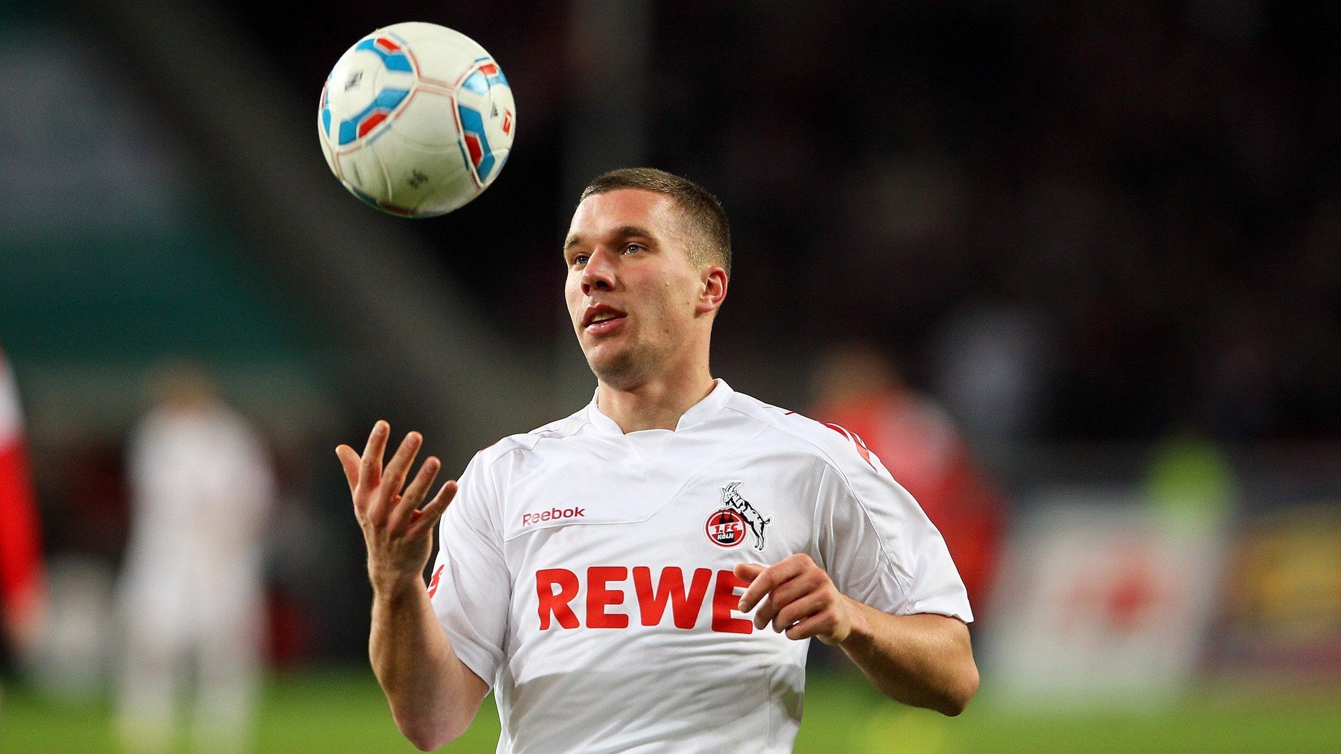 AC米兰-直播技术创新带动赛事互动体验升级，直播创新玩法