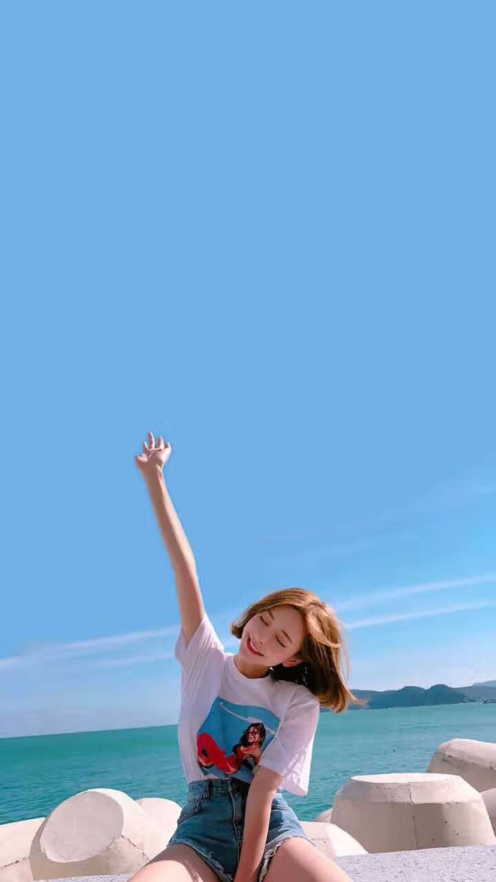 米兰体育-以足球为主题的创意街区成为城市夜生活新亮点，足球夜场标语