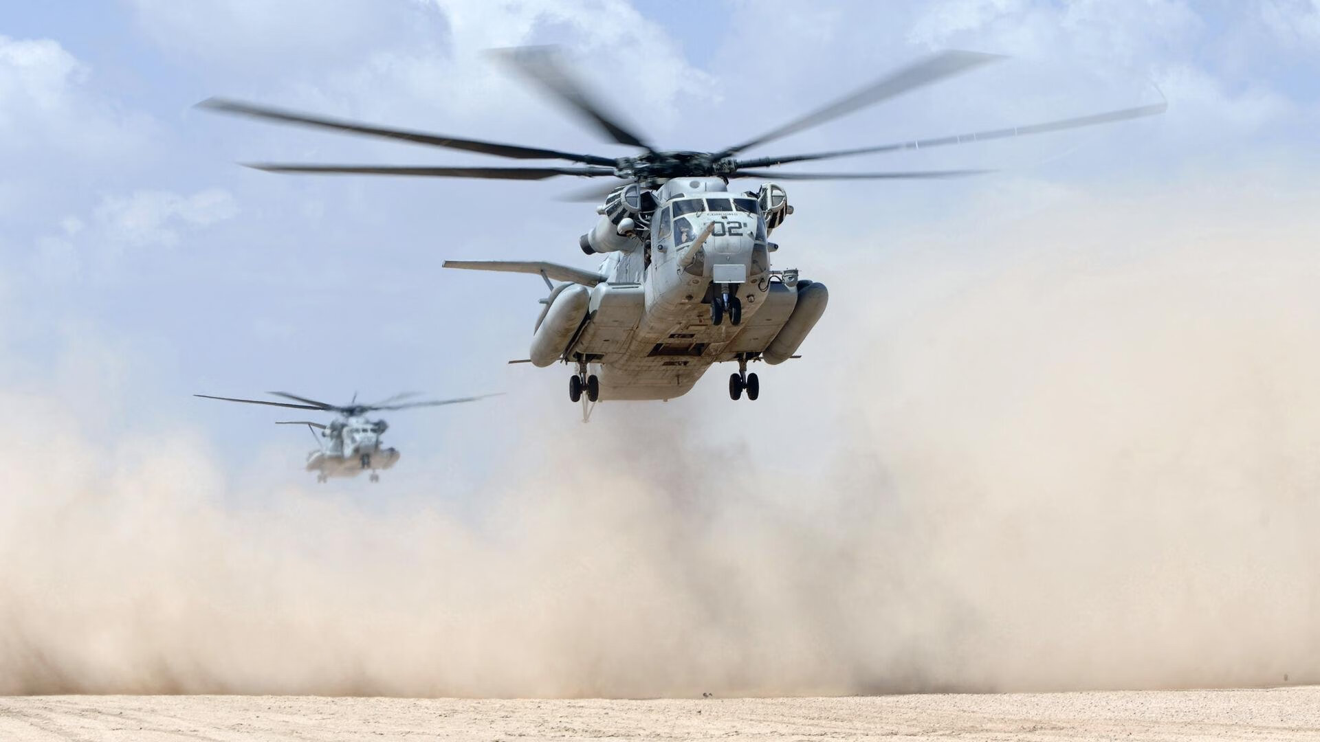 米兰体育-女子足球强化定位球战术提升关键时刻得分能力，足球定位球踢准视频