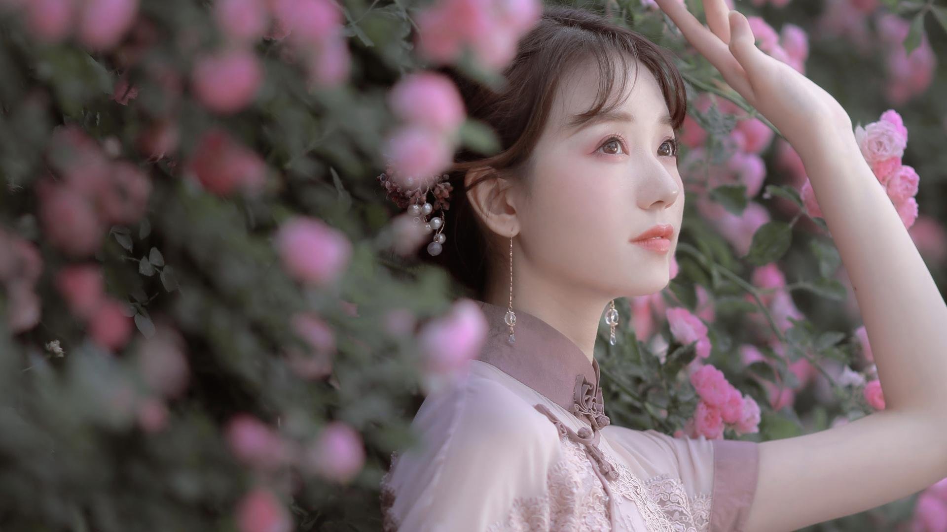 AC米兰-希腊女篮在欧洲锦标赛中再夺佳绩,传承辉煌英雄魂,希腊女球迷