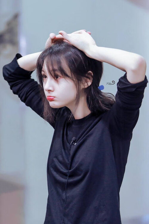 MILANSPORT下载-美洲杯激情夜：明星纷纷献技，比赛精彩纷呈，播放美洲杯