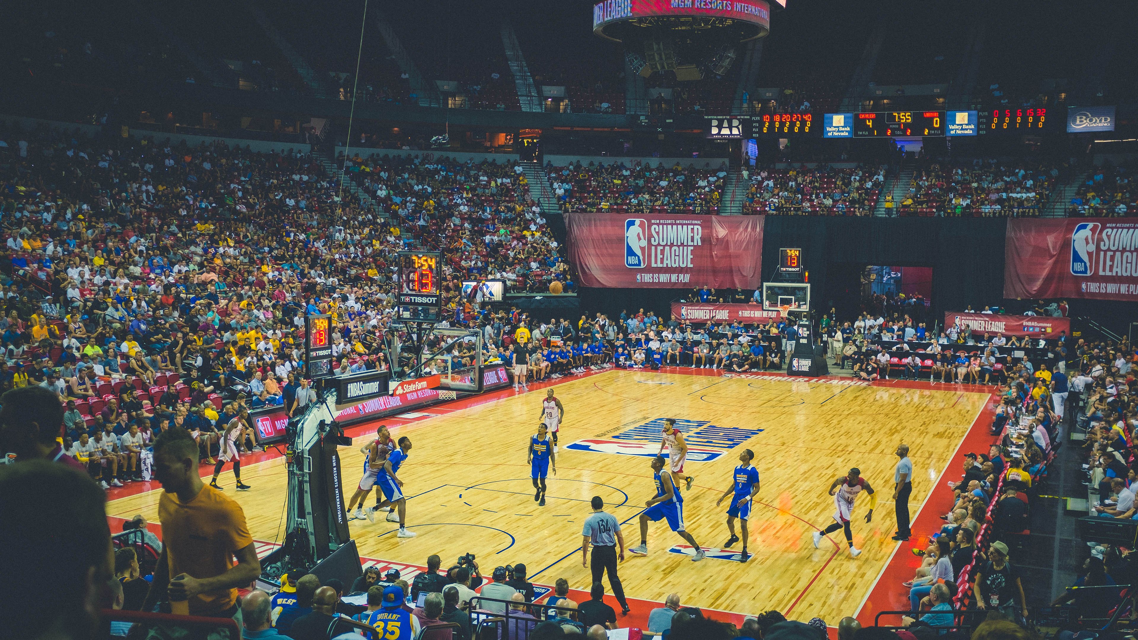 世界杯：多支球队改写队史最佳战绩 为国内足球注入强心剂